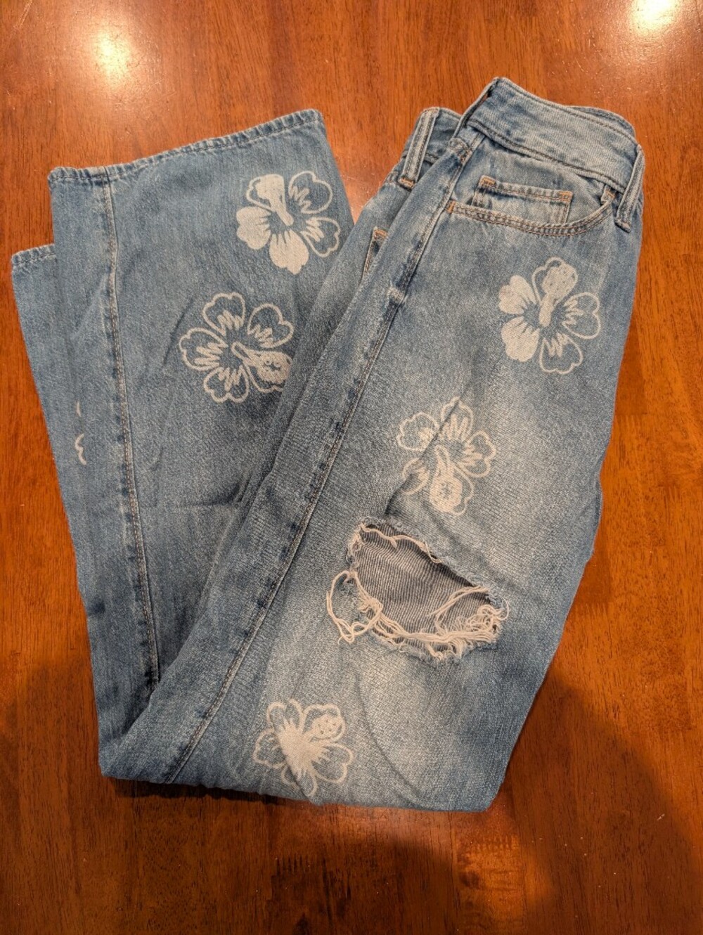 Hollister High-Rise Wide Leg Jeans, Size 24, Light Wash Floral Distressed